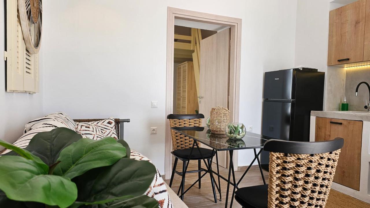 Plaka Philoxenia Apartments Экстерьер фото