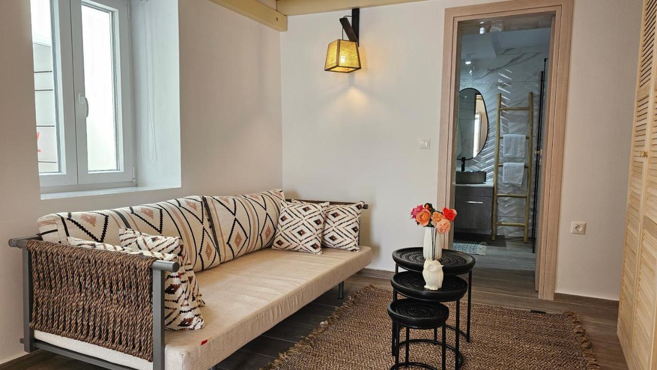Plaka Philoxenia Apartments Экстерьер фото